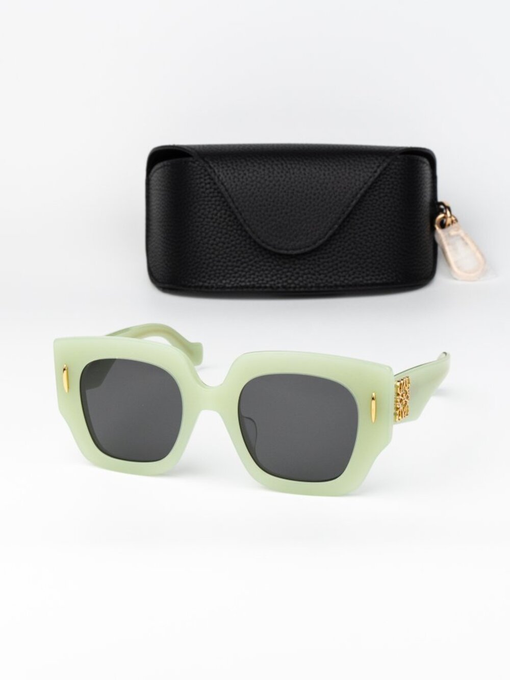 Loewe Women Sunglasses Green Grey Square LW40129U 95A NEW AUTHENTIC